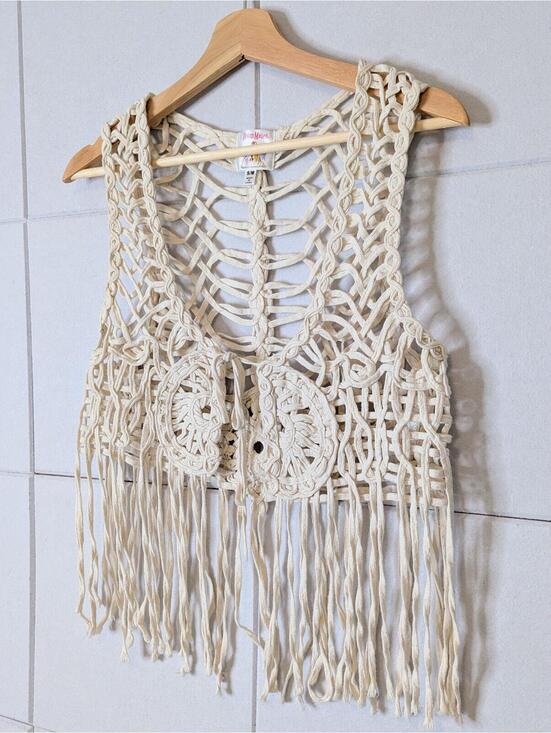 Room Mates Tops - Vintage y2k cotton macrame fringe vest top
